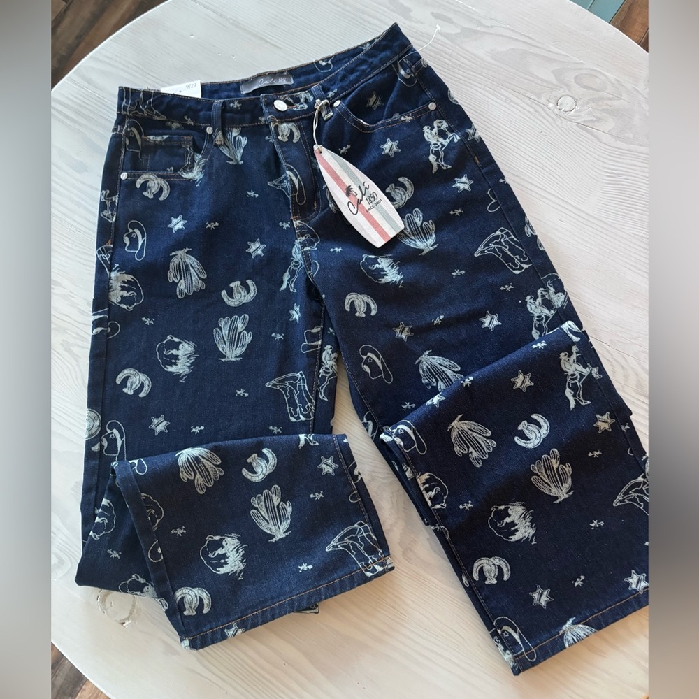 NEW Cali 1850 Western All Over Printed Straight Leg Jean - Picture 2 of 4